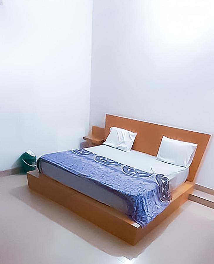 Roomshala 110 Hotel Mulaqaat - Shiv Nadar University Dadri Екстериор снимка