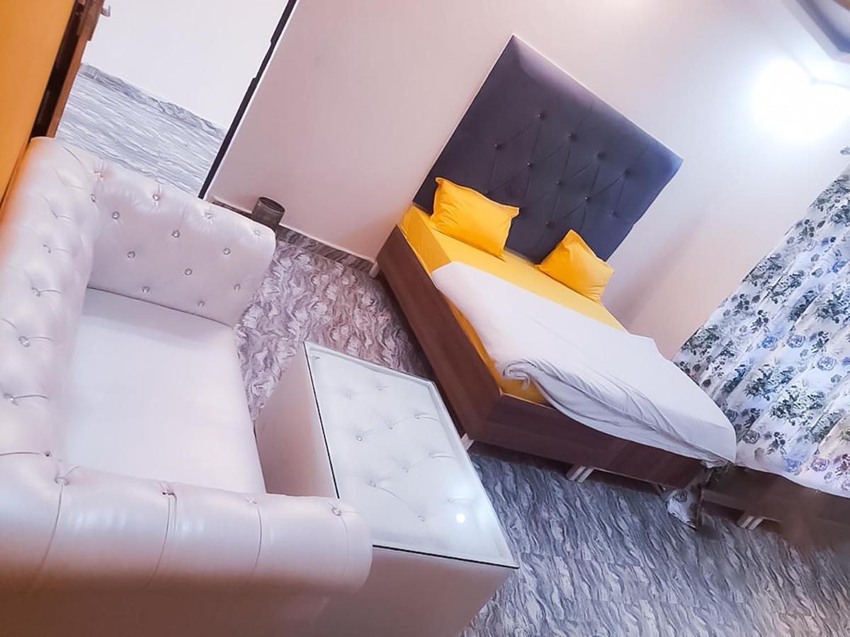 Roomshala 110 Hotel Mulaqaat - Shiv Nadar University Dadri Екстериор снимка